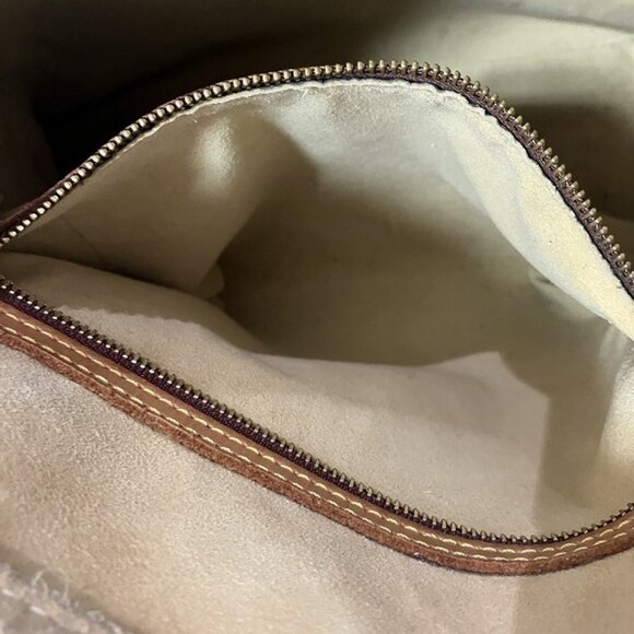 LOUIS VUITTON Brown Monogram Looping GM Shoulder Bag - Picture 6 of 9